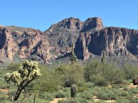 Superstition Mountains, setting