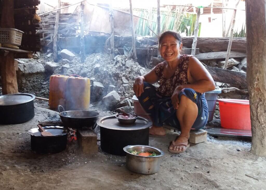 Wai Phyo's mother cooking at home